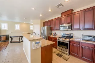 Photo #1: 2138898 Listing