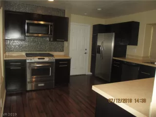 Photo #2: 2138914 Listing 