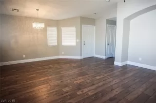 Photo #3: 2138925 Listing