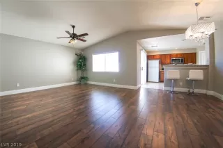 Photo #5: 2138925 Listing