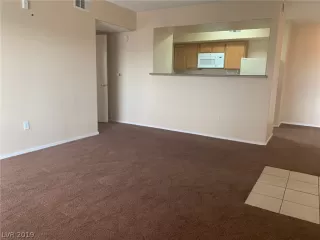 Photo #1: 2138986 Listing 