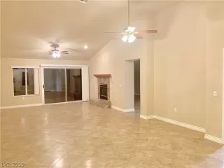 Photo #2: 2139019 Listing