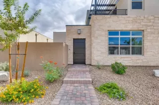 Photo #2: 2139023 Listing