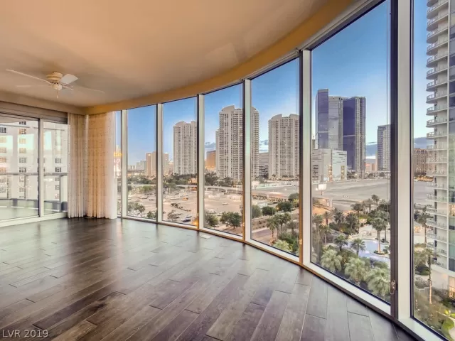 MLS: 2139027 Condo For Sale