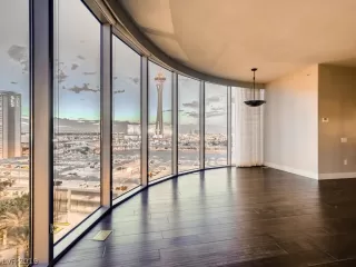 Photo #1: 2139027 Listing