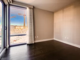 Photo #5: 2139027 Listing