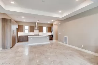 Photo #6: 2139046 Listing 