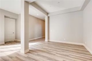 Photo #5: 2139056 Listing 