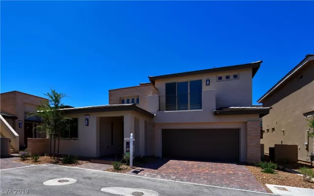 MLS: 2139073 Condo For Sale