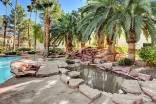 Photo #2: 2139078 Listing 