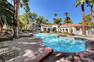 Photo #4: 2139078 Listing 