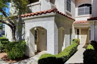 Photo #5: 2139078 Listing 