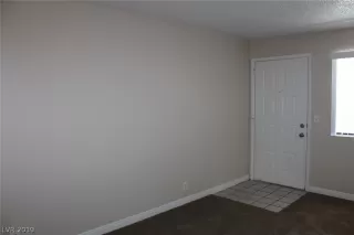 Photo #6: 2139101 Listing 