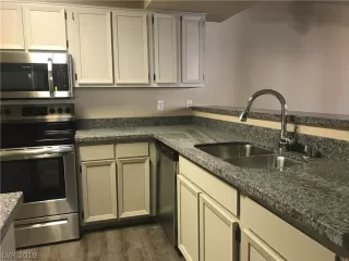 Photo #2: 2139116 Listing 