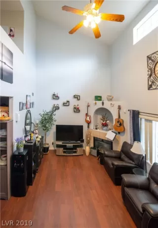 Photo #2: 2139121 Listing 