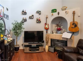 Photo #3: 2139121 Listing 