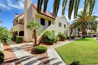 Photo #2: 2139128 Listing