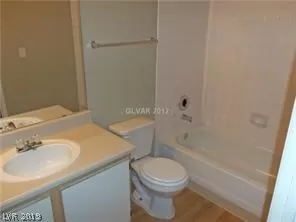 Photo #5: 2139141 Listing