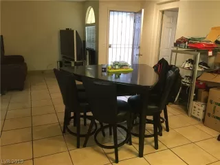 Photo #4: 2139190 Listing