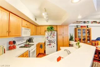 Photo #6: 2139191 Listing 