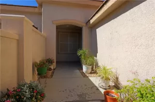 Photo #1: 2139257 Listing