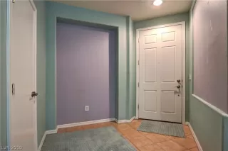 Photo #2: 2139257 Listing