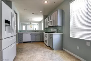 Photo #6: 2139257 Listing