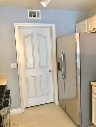 Photo #2: 2139321 Listing