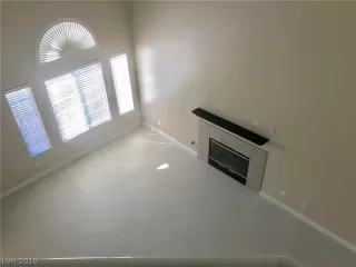 Photo #5: 2139321 Listing