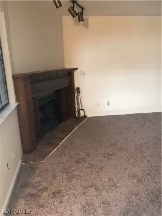 Photo #3: 2139324 Listing