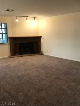 Photo #5: 2139324 Listing