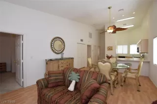 Photo #3: 2139326 Listing 