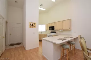 Photo #5: 2139326 Listing 