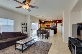 Photo #4: 2139377 Listing 