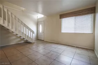 Photo #3: 2139381 Listing 
