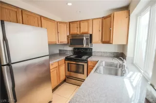 Photo #6: 2139381 Listing 