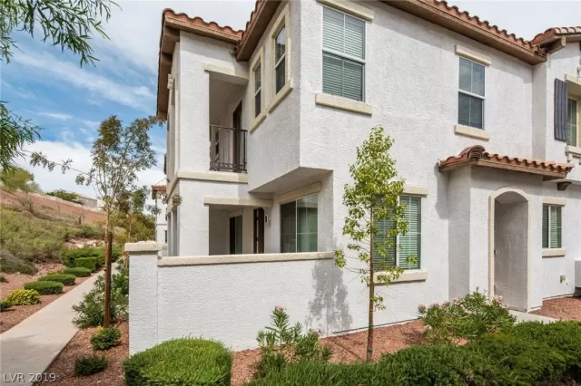 MLS: 2139440 Condo For Sale