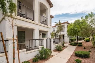 Photo #1: 2139440 Listing