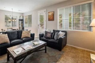 Photo #4: 2139440 Listing