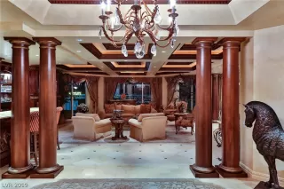 Photo #2: 2139456 Listing