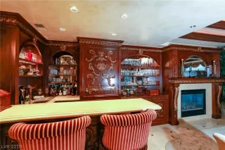 Photo #4: 2139456 Listing