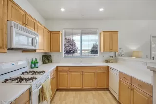 Photo #1: 2139460 Listing