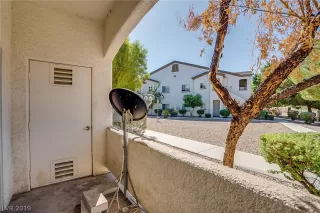 Photo #4: 2139488 Listing