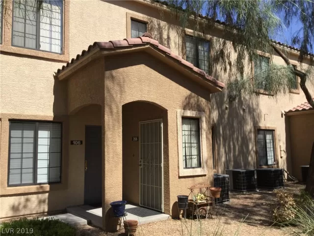 MLS: 2139533 Condo For Sale