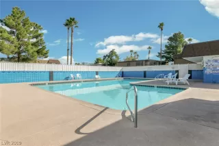 Photo #3: 2139539 Listing