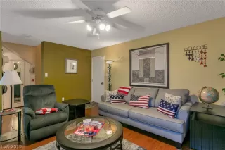 Photo #6: 2139539 Listing