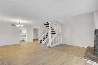 Photo #3: 2139550 Listing 