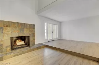 Photo #4: 2139550 Listing 