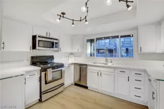 Photo #5: 2139550 Listing 