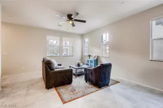 Photo #4: 2139557 Listing